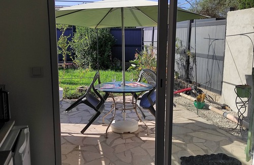 Saint-Martin-de-Crau Apartment | New independent studio