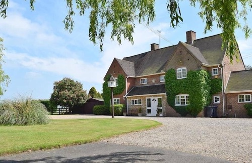 Harvington House | New Inn House Stratford Upon Avon Cotswoldsn* LAST MIN OFFERS ENQUIRE