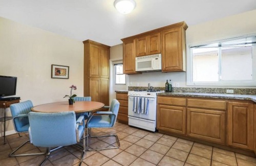 South Redondo House | NEW Irena Redondo Beach · Beach Blanket Lifestyle-6 Blocks to Beach and Pier
