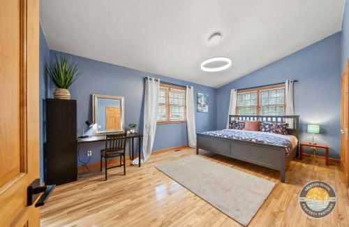 Como House | New Lake Como Retreat with Bar and Pool Table