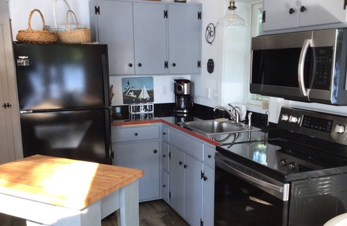 Damariscotta Cabin | New lakeside cottage!
