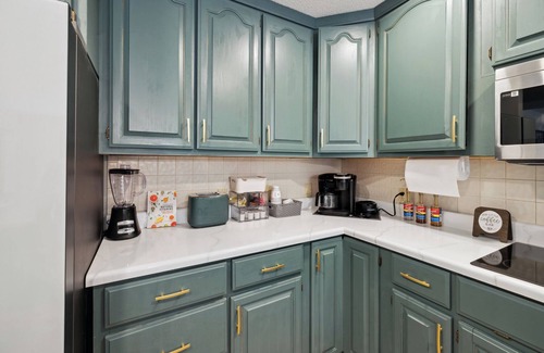 Murphy Ski Chalet | +NEW+Large Family Chalet/Pet Friendly/Game Room & Bar/Close to Downtown Murphy