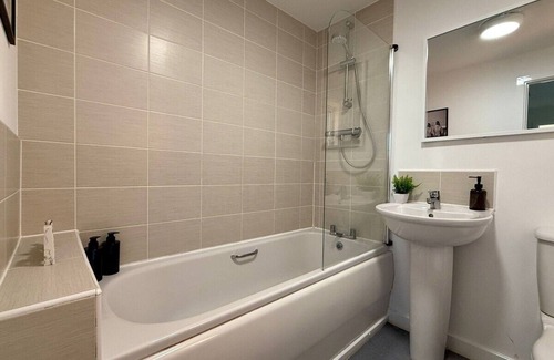 Birstall House | New Listed | 20%OFF — Family|WIFIParking|Sleeps13