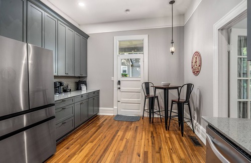 Tuscaloosa House | NEW Listing! BAMA House! Great for Game Day! Blocks to Stadium or Downtown!