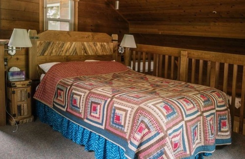 Sedona Cabin | NEW LISTING! Canyon Wren- Sycamore- Creek Access by RedAwning