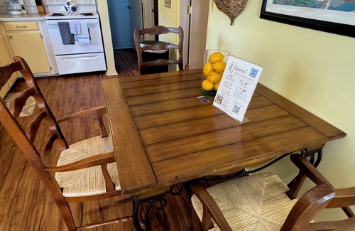Fairhope House | NEW LISTING! Cozy Fairhope Cottage w/Bayview