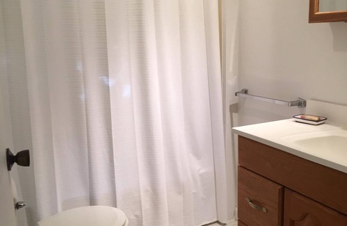 Lake Leelanau Cottage | New Listing! Leelanau Cottage near Good Harbor Beach