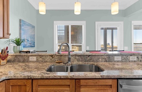 Ocean Isle Beach Condo | NEW LISTING! Ocean view -"OIB Dreamin" community pool club-elevator-4br4ba