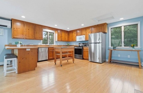 Campground Landing Cottage | New Listing! Panoramic Bay Views!