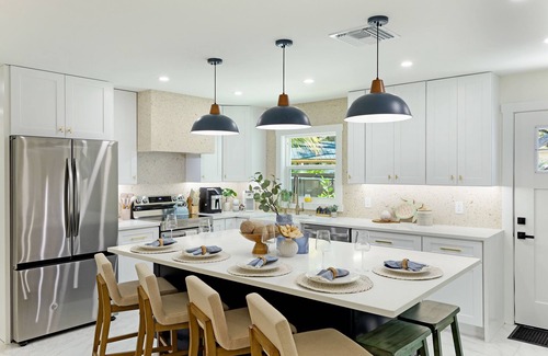 South Bradenton House | New listing! Relaxing oasis. Fully furnished!