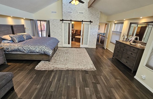 Murray House | NEW LISTING! Ski & Enjoy the Wasatch Mountains, Located @ Cottonwood Canyons