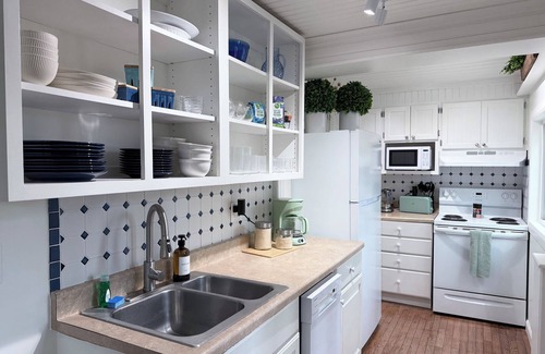 Fairfield Beach House | New Listing - The Float House at Buckeye Lake