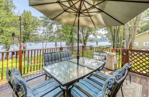 Castleton House | New listing! Waterfront, dog-friendly home w/ a full kitchen & beach access!