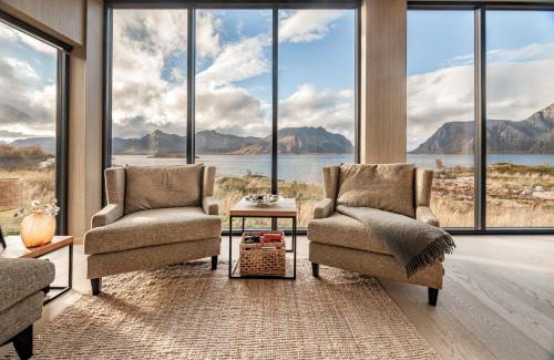 Vagan House | New lodge at seaside, near Henningsvær Lofoten