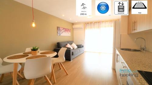 Vilafortuny Apartment | New Loft internacional , climatizado con piscina y playa.