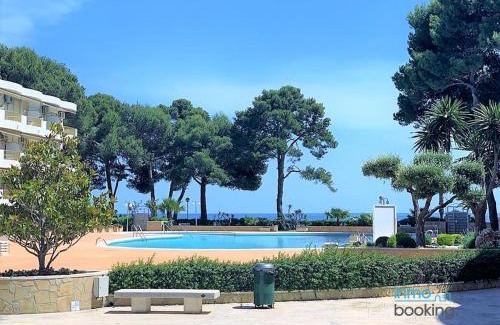Vilafortuny Apartment | New Loft internacional , climatizado con piscina y playa.