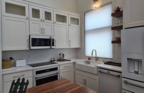 McFarland House | NEW! Loft-Style 2BR Haven, Minutes to Madison