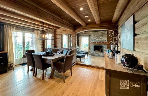 Sjusjoen House | New log cabin with sauna, waxing shed & bench at Sjusjøen