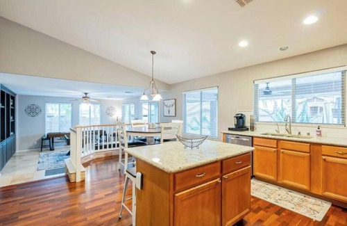 East Mesa House | NEW Luxe Desert Escape w/Game Room & Resort Backyard!
