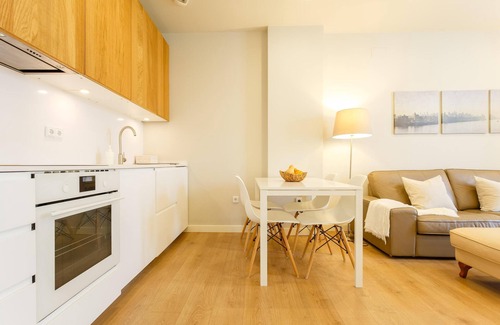 Old Town Apartment | New Luxurious apartment in heart of Cadiz wifi, air condition/heating, lift