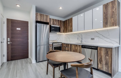 West End Apartment | NEW - Luxury 1 BR in Downtown - Walk to the Beach