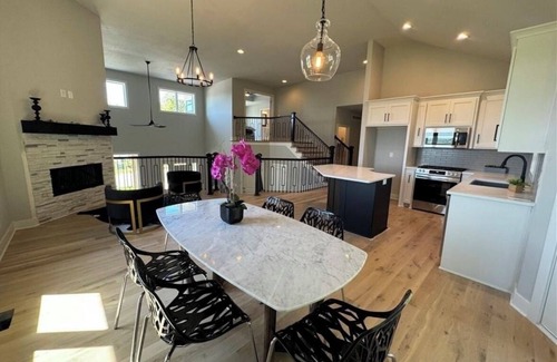 Lenexa House | NEW Luxury 4 bed, 3 bath, 3 car garage home in Lenexa