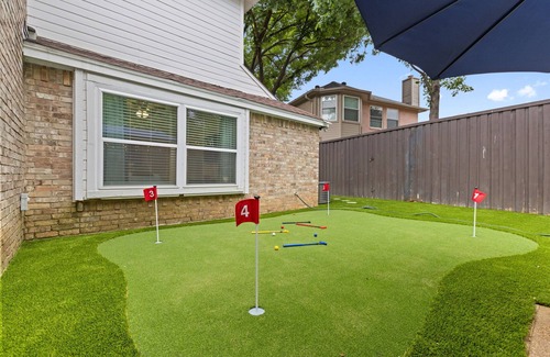 Flower Mound House | NEW Luxury Getaway: Two King Beds, Heated Pool and Grill