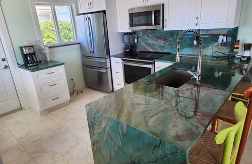 Port Royal House | New Luxury Oceanfront Home – Port Royale, South Bimini. Starlink WiFi, A/C, Dock