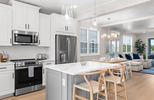 Cortez House | ⚓NEW! Manatee Dreams, Pool/Boat Slip, & Min to AMI!⚓