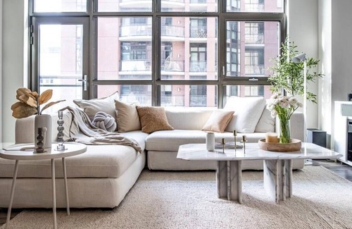 Beasley Condo | New Modern 1+Den with Rooftop Garden