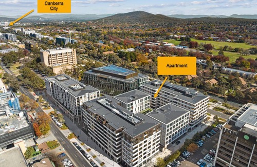 Lyneham Apartment | New & Modern 1bd Apt. w/parking