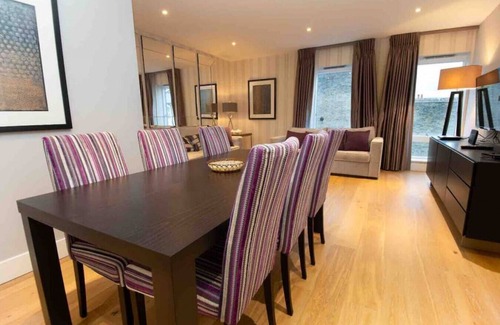 Fulham Broadway Condo | New modern 2 bedrooms 2 bathrooms flat in Fulham