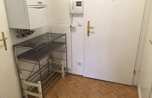 Hietzing Apartment | NEW! Nice residential area, close to attractions, metro & great infrastructure