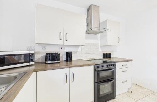 Wychbold House | New No1 Saxon Way by Signature Stays