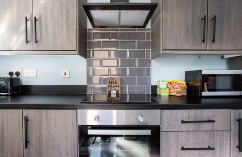 Belfast House | New North Belfast Home. Free Parking/10 mins from centre!