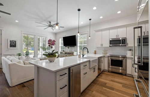 Seacrest House | New Oasis – Heated Pool – Summer 20% Off