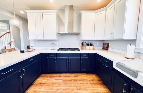 Ocean Hill House | New/Oceanside/Pool/Hot Tub/Tiki Bar/7minwalk2Beach