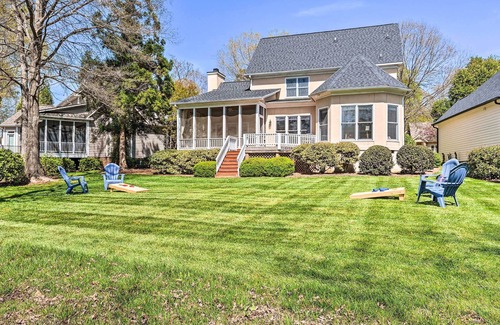 New London House | NEW! Old North State - Badin Lake Retreat w/ Deck!