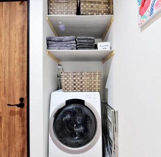 Konohana Apartment | NEW OPEN E-NA gesthouse 大阪貸切一軒家 USJ近く 難波10分 駅徒歩3分 長期滞在可 家族やグループに最適