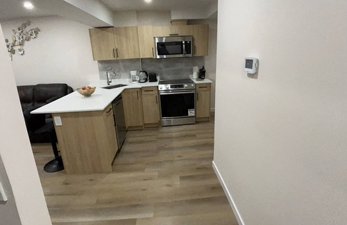 Northeast Edmonton House | New! Open Feb 2025! Get 10% off stay in new Basement Suite*