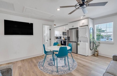 Tulane - Gravier Bed & Breakfast | New Orleans 3BR Retreat | Pool, Hot Tub,& Backyard