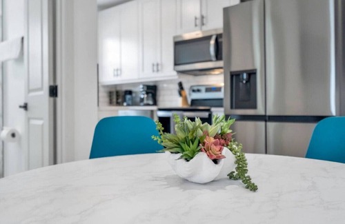 Tulane - Gravier Bed & Breakfast | New Orleans 3BR Retreat | Pool, Hot Tub,& Backyard