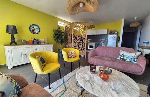 Faaa Apartment | New Paradise: modern designer apartment with breathtaking views of Moorea