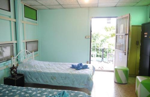 Wat Sam Phraya House | New Phiman Riverview Guesthouse