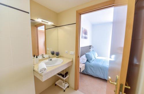 La Algaba Apartment | New Premium Apartment - Free Parking & Pools