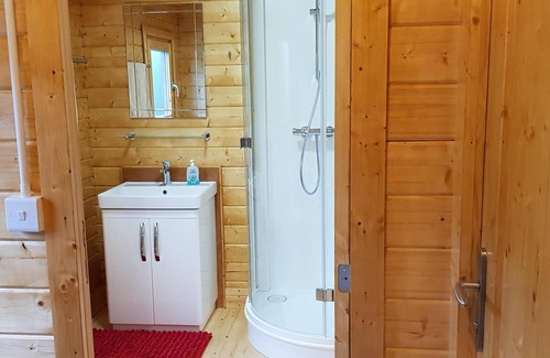 Broughton Mills Cabin | NEW PROPERTY Log Cabin, Amazing View, Warm and Comfortable