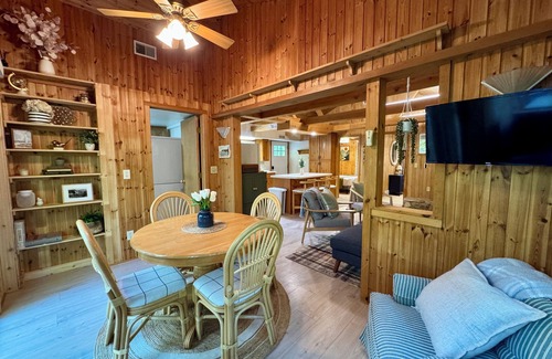 Gills Rock Cottage | New! Quaint, Pet-Friendly Cottage in Northern Door
