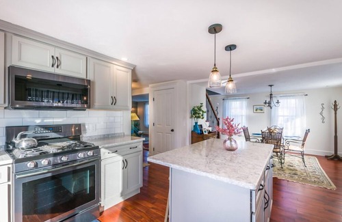 Sandwich House | NEW RATES Walk to Beach and will accept dogs