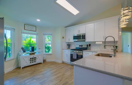 Minneola House | New! Resort Style Oasis ~ Heated Pool & Game Room