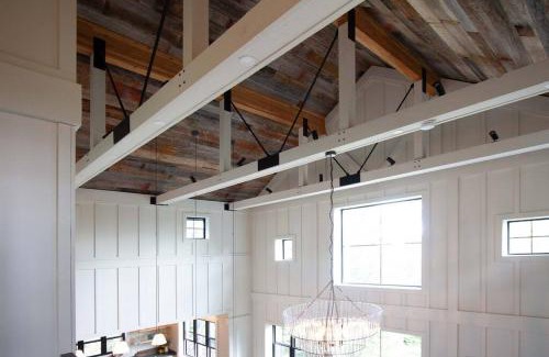 Lutsen Villa | NEW Rustic Modern Cabin at Lutsen Mountains